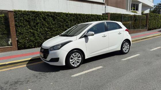 HYUNDAI HB20 1.0 COMFORT STYLE 12V FLEX 4P MANUAL HYUNDAI HB20 1.0 COMFORT STYLE 12V FLEX 4P MANUAL